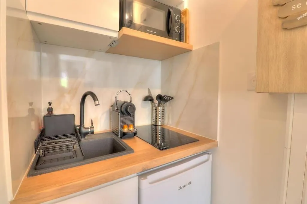 Charmant Studio Renove A Antibes, Plage A 10 Min A Pied