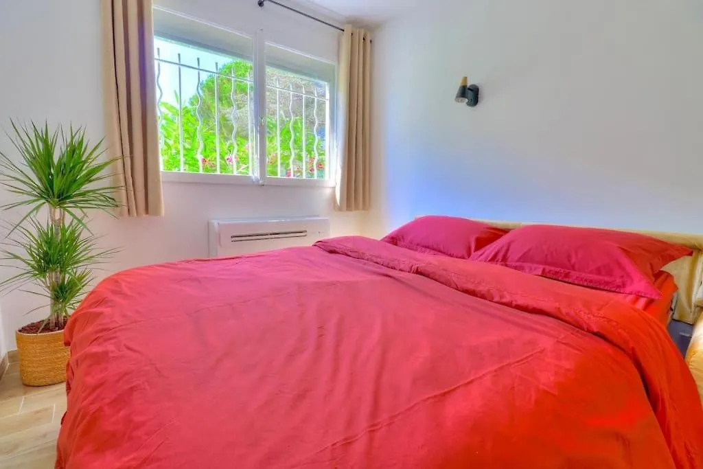 Charmant Studio Renove A Antibes, Plage A 10 Min A Pied France