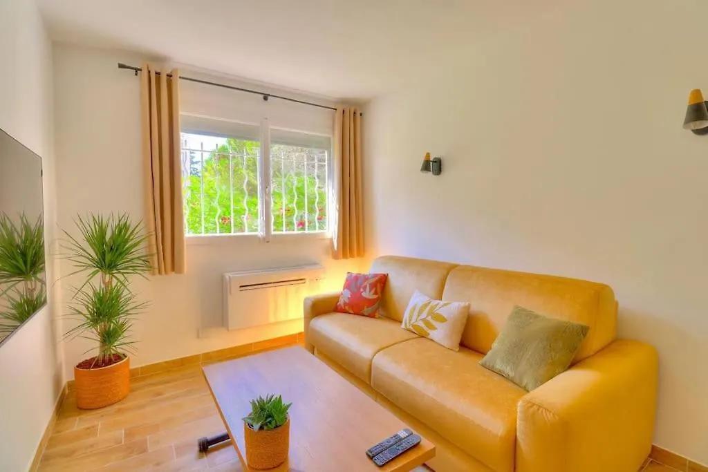 Charmant Studio Renove A Antibes, Plage A 10 Min A Pied